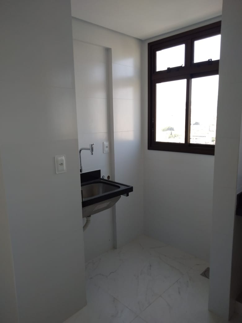 Apartamento à venda com 3 quartos, 85m² - Foto 17