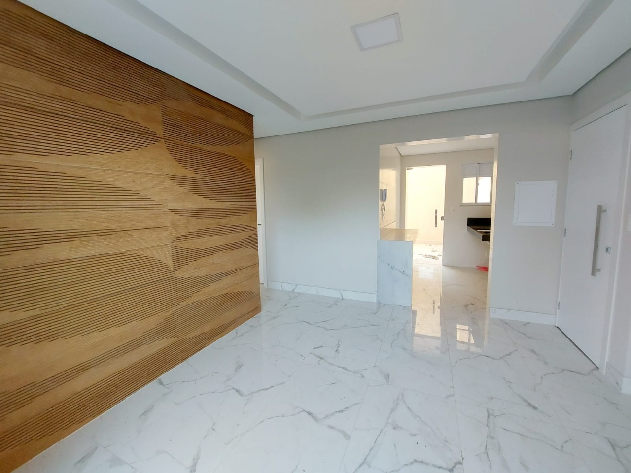 Apartamento à venda com 3 quartos, 178m² - Foto 2