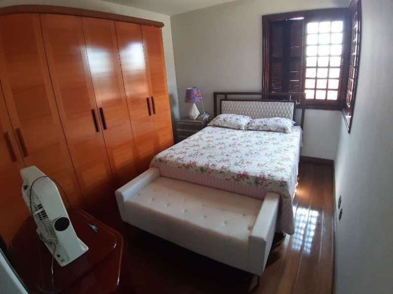 Casa à venda com 3 quartos, 400m² - Foto 9