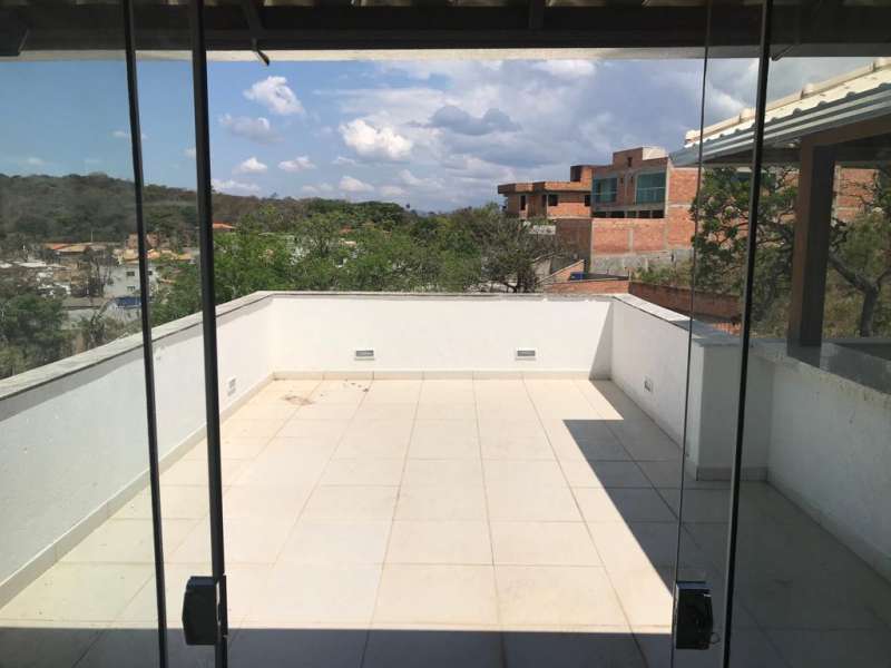 Cobertura à venda com 2 quartos, 148m² - Foto 2