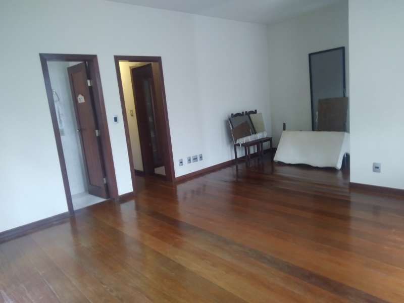 Casa à venda com 4 quartos, 380m² - Foto 5