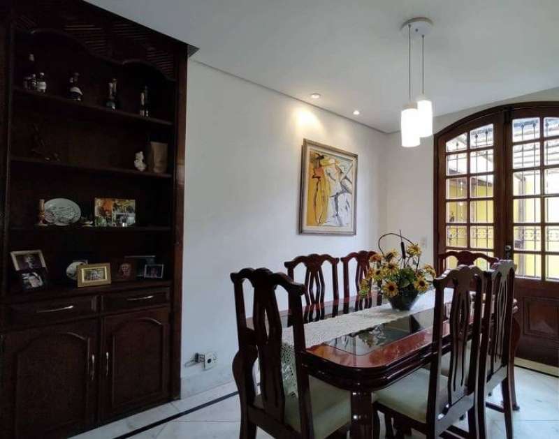 Apartamento à venda com 3 quartos, 175m² - Foto 1