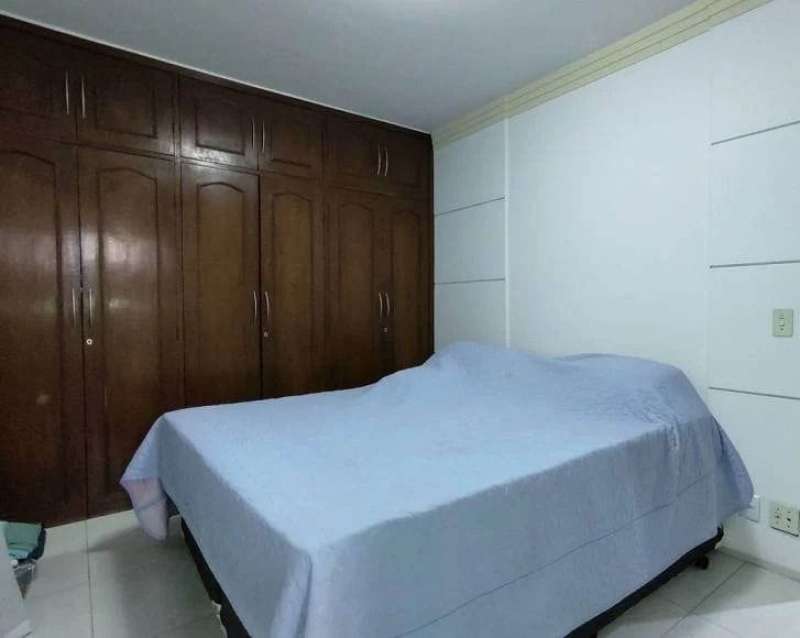 Apartamento à venda com 3 quartos, 175m² - Foto 13