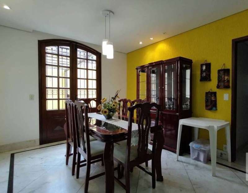 Apartamento à venda com 3 quartos, 175m² - Foto 2