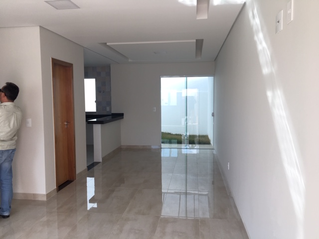 Casa à venda com 3 quartos, 122m² - Foto 3