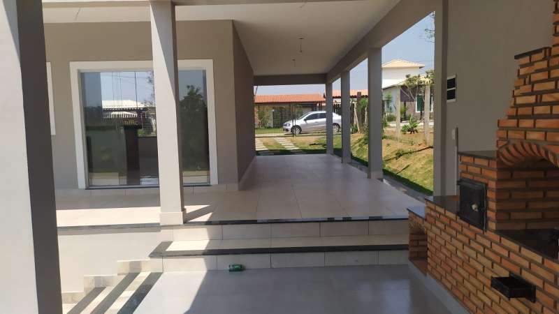 Casa à venda com 3 quartos, 1000m² - Foto 5