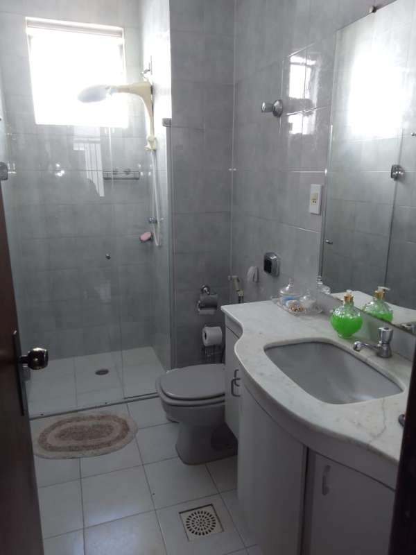 Apartamento à venda com 3 quartos, 180m² - Foto 9