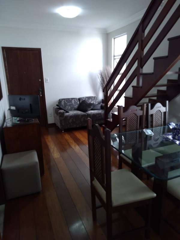 Apartamento à venda com 3 quartos, 180m² - Foto 3