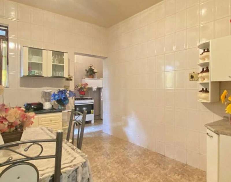 Casa à venda com 6 quartos, 360m² - Foto 10