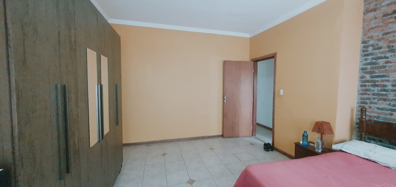 Casa à venda com 5 quartos, 330m² - Foto 5