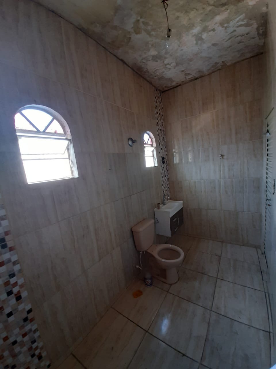 Casa à venda com 2 quartos, 360m² - Foto 16