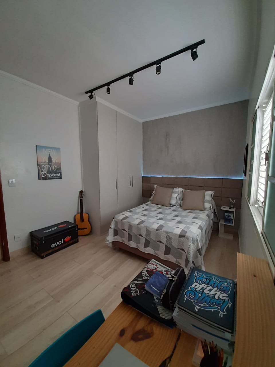 Casa à venda com 3 quartos, 300m² - Foto 4