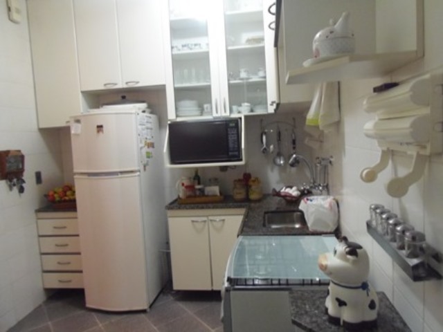 Apartamento à venda com 2 quartos, 83m² - Foto 17