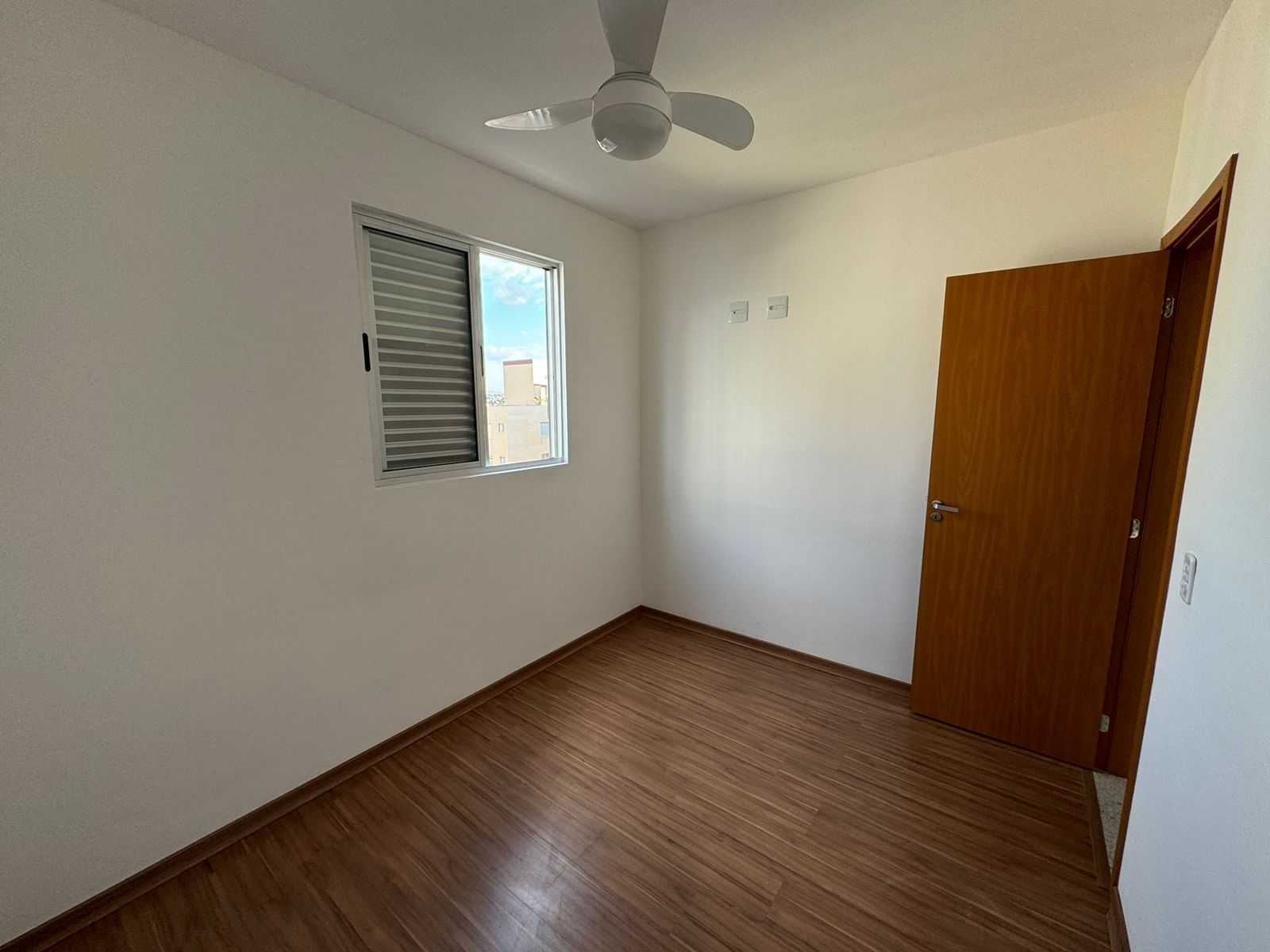 Apartamento à venda com 3 quartos, 98m² - Foto 11