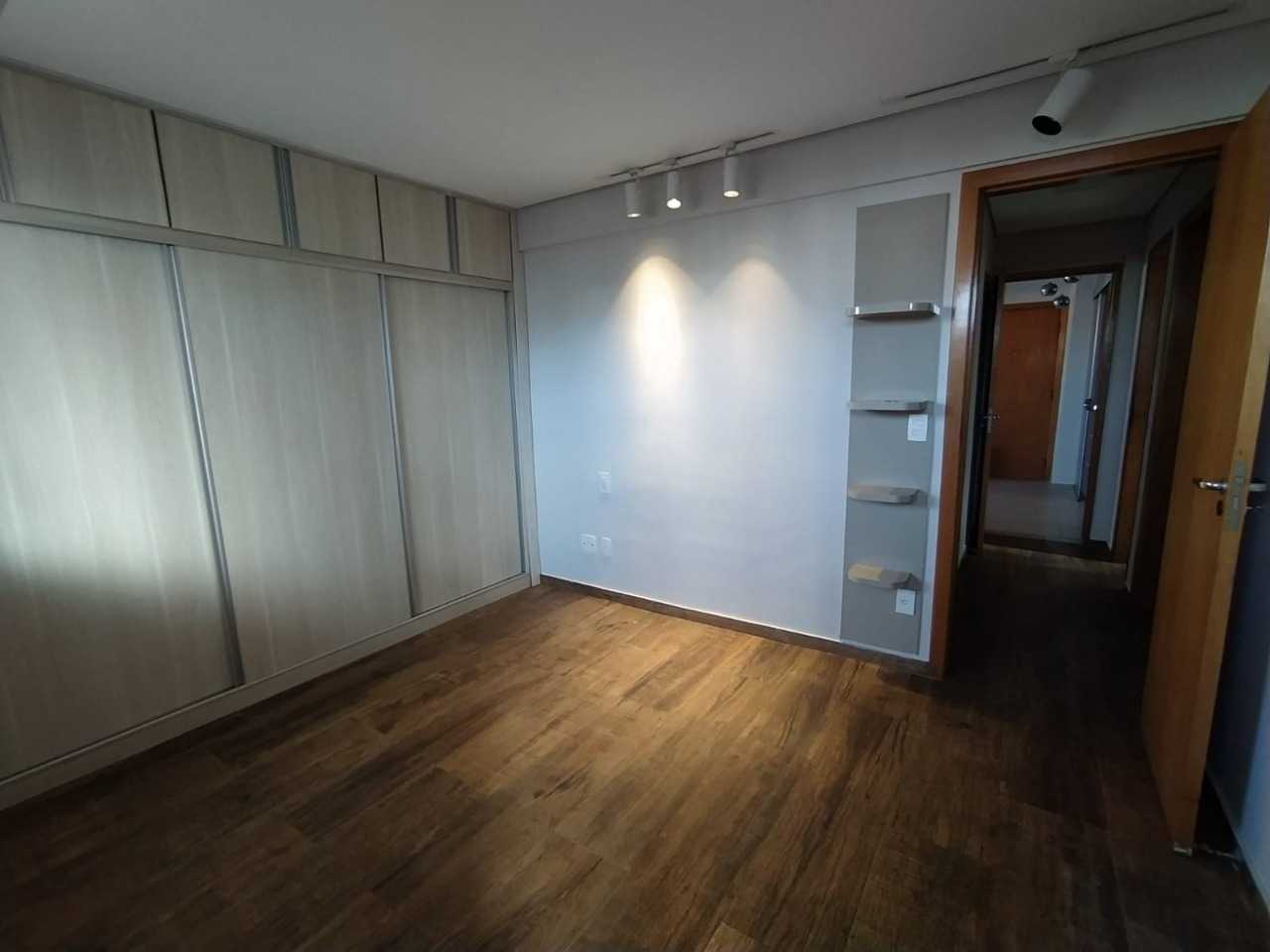 Apartamento à venda com 3 quartos, 135m² - Foto 12