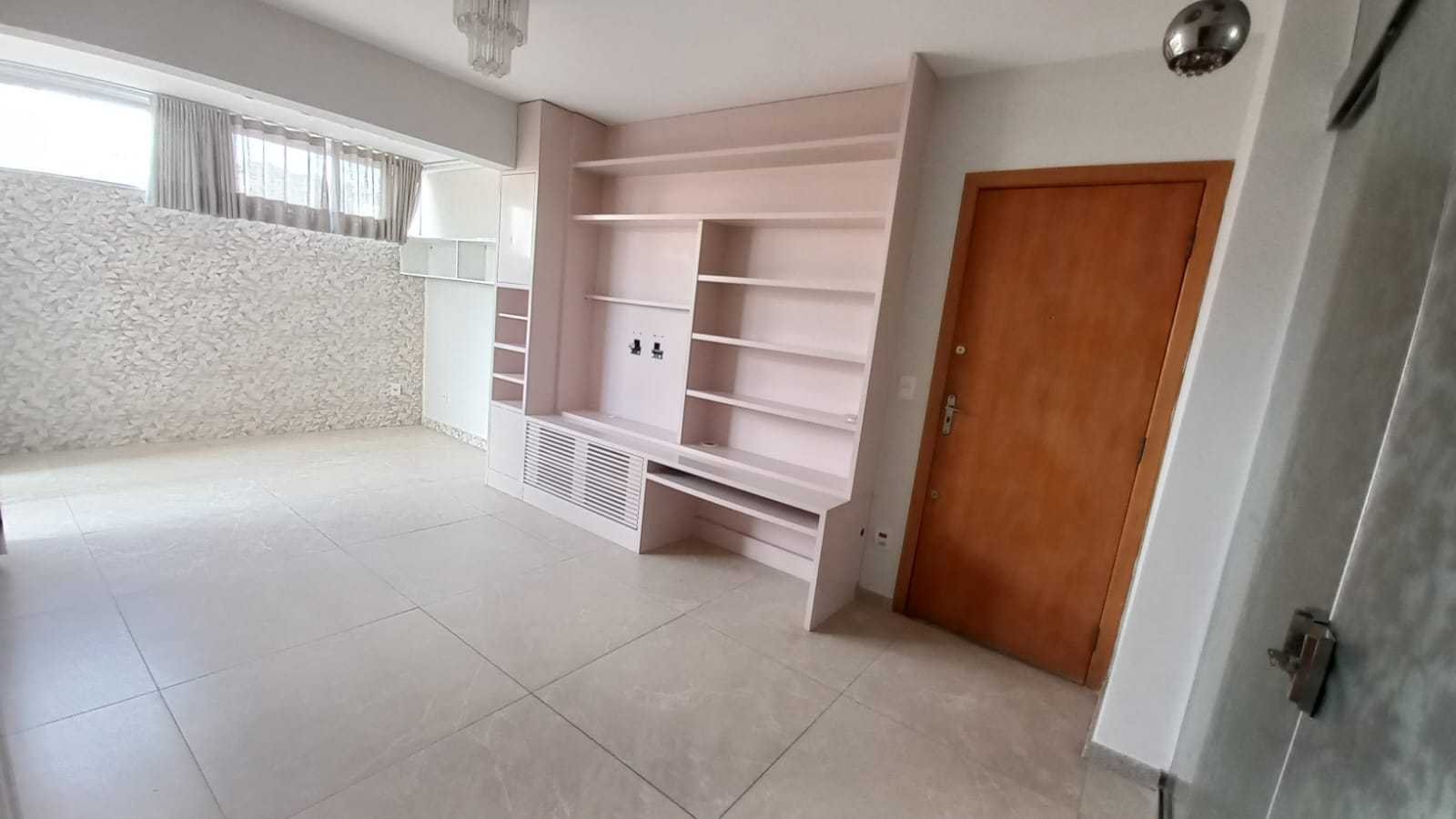 Apartamento à venda com 3 quartos, 135m² - Foto 2