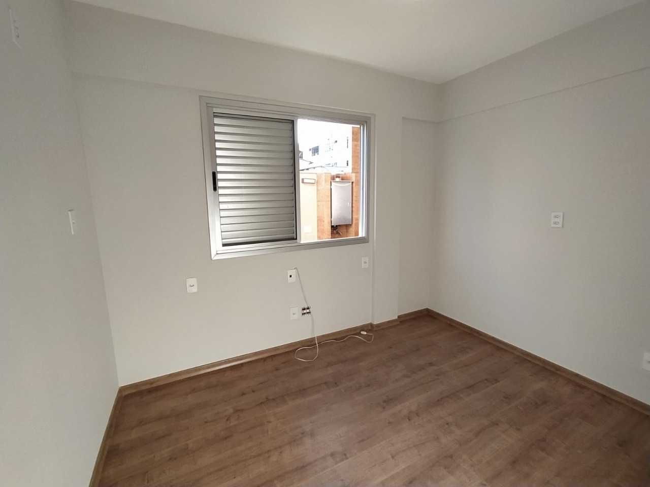 Apartamento à venda com 3 quartos, 135m² - Foto 9