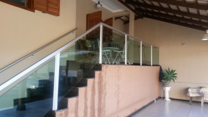 Casa à venda com 4 quartos, 360m² - Foto 2