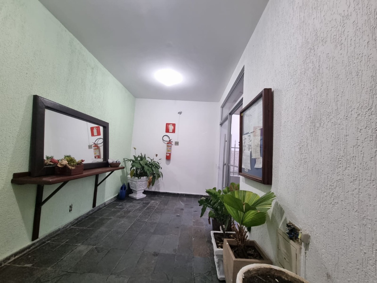 Apartamento à venda com 2 quartos, 60m² - Foto 21