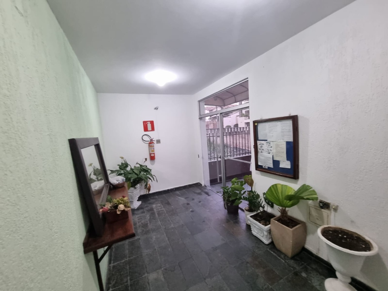 Apartamento à venda com 2 quartos, 60m² - Foto 22