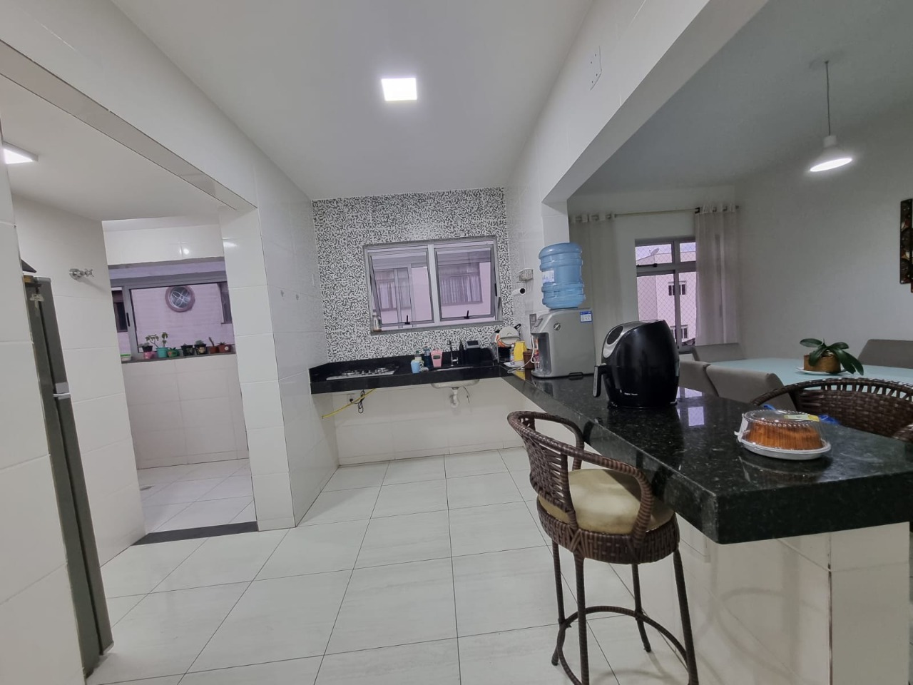 Apartamento à venda com 2 quartos, 60m² - Foto 5