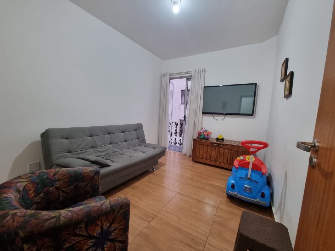 Apartamento à venda com 2 quartos, 60m² - Foto 3