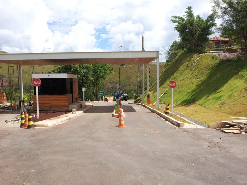 Terreno à venda, 1950m² - Foto 1