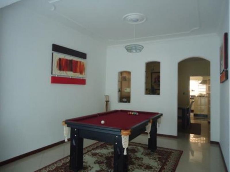 Casa à venda com 3 quartos, 300m² - Foto 5