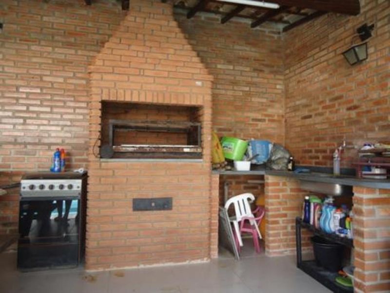 Casa à venda com 3 quartos, 300m² - Foto 3