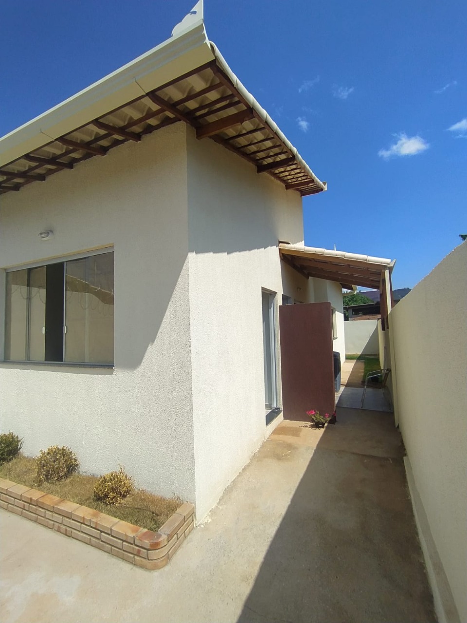 Casa à venda com 2 quartos, 55m² - Foto 3