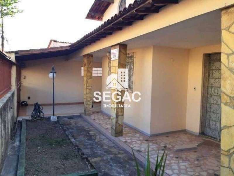 Casa à venda com 3 quartos, 170m² - Foto 2