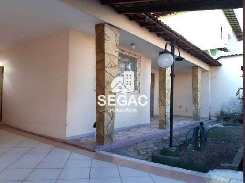 Casa à venda com 3 quartos, 170m² - Foto 1