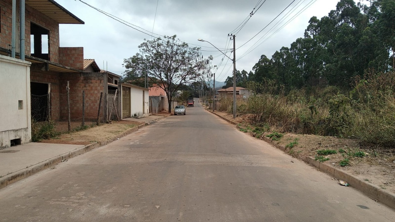 Terreno à venda, 300m² - Foto 1