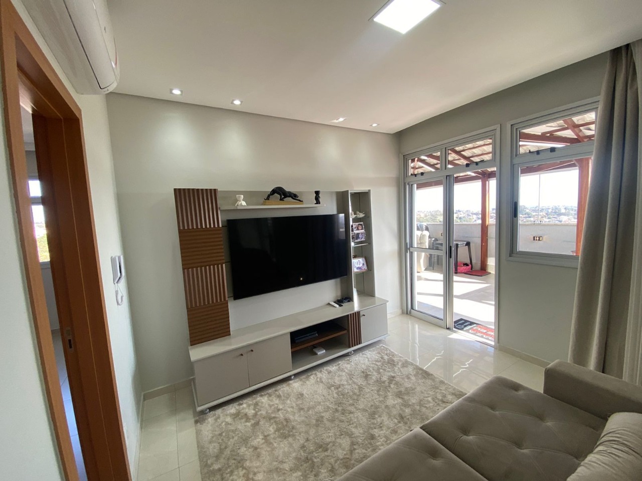 Cobertura à venda com 3 quartos, 117m² - Foto 2