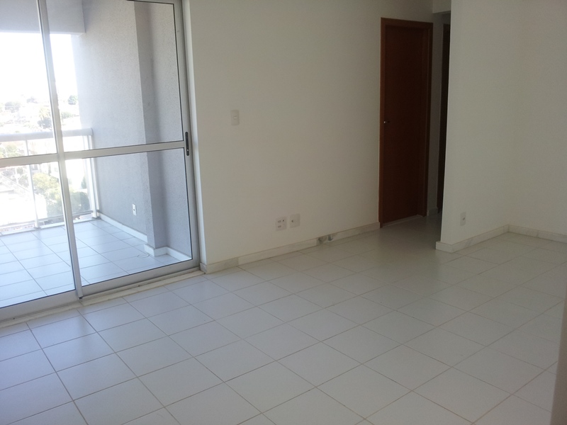 Apartamento à venda com 3 quartos, 72m² - Foto 2