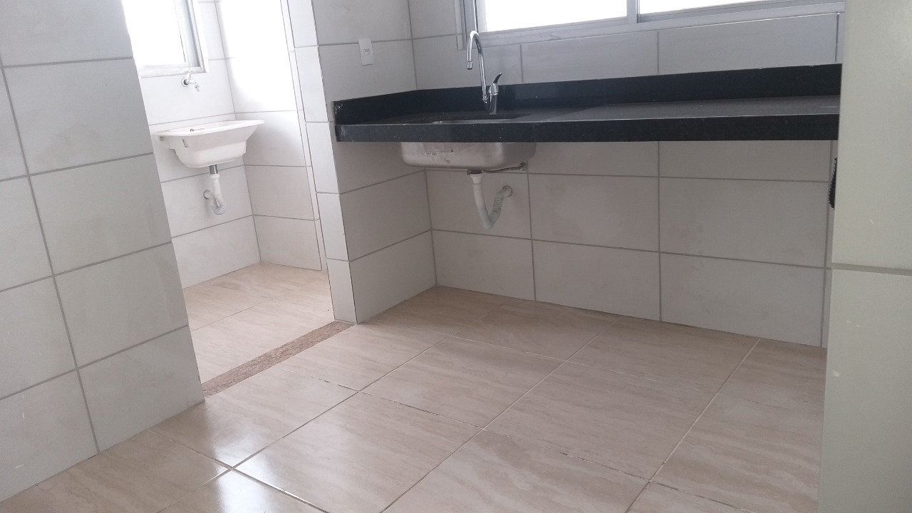 Apartamento à venda com 3 quartos, 70m² - Foto 4