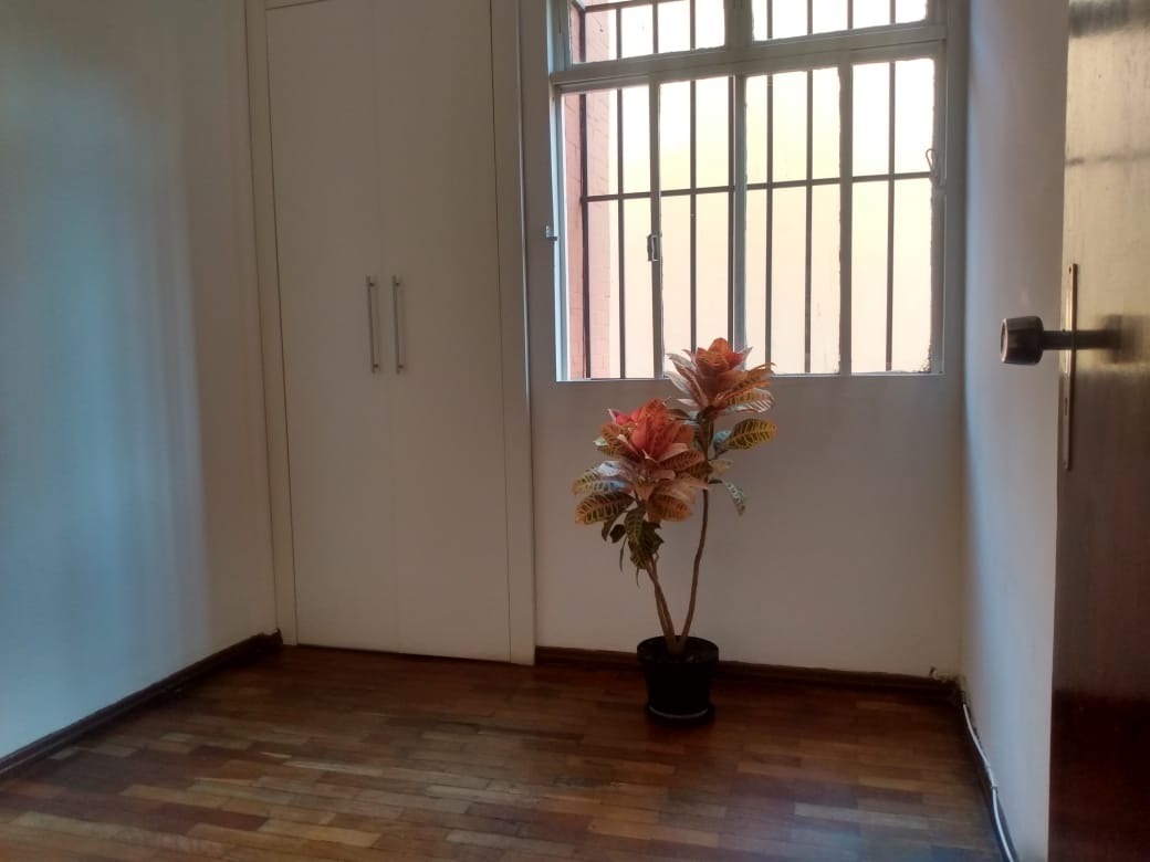 Apartamento à venda com 3 quartos, 85m² - Foto 2