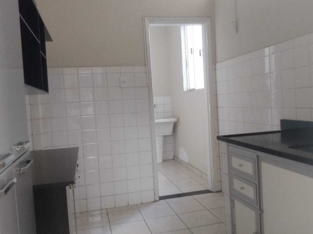 Apartamento à venda com 2 quartos, 70m² - Foto 3