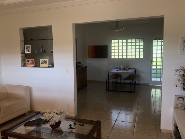 Chácara à venda com 3 quartos, 1500m² - Foto 8