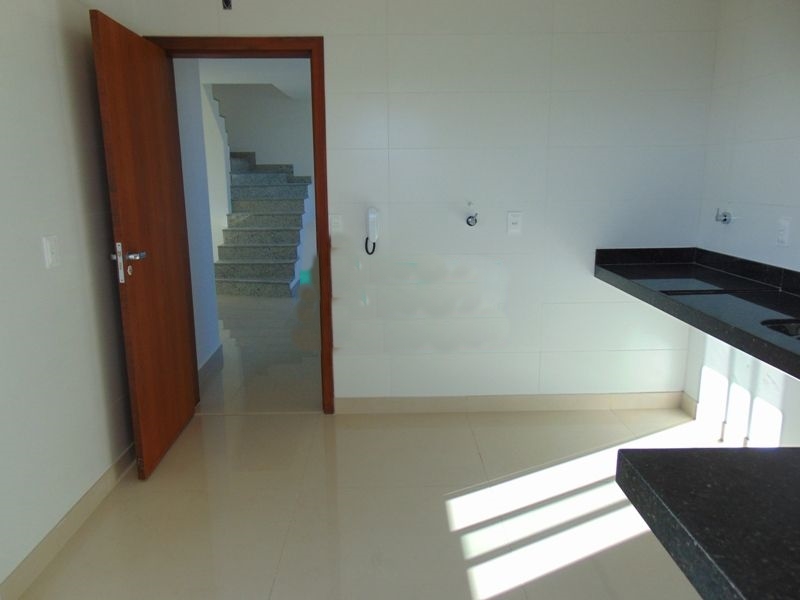 Apartamento à venda com 3 quartos, 94m² - Foto 5