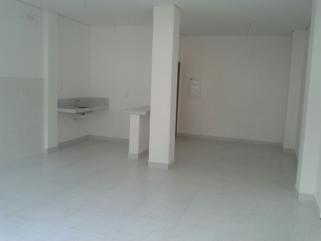 Apartamento à venda com 2 quartos, 60m² - Foto 2