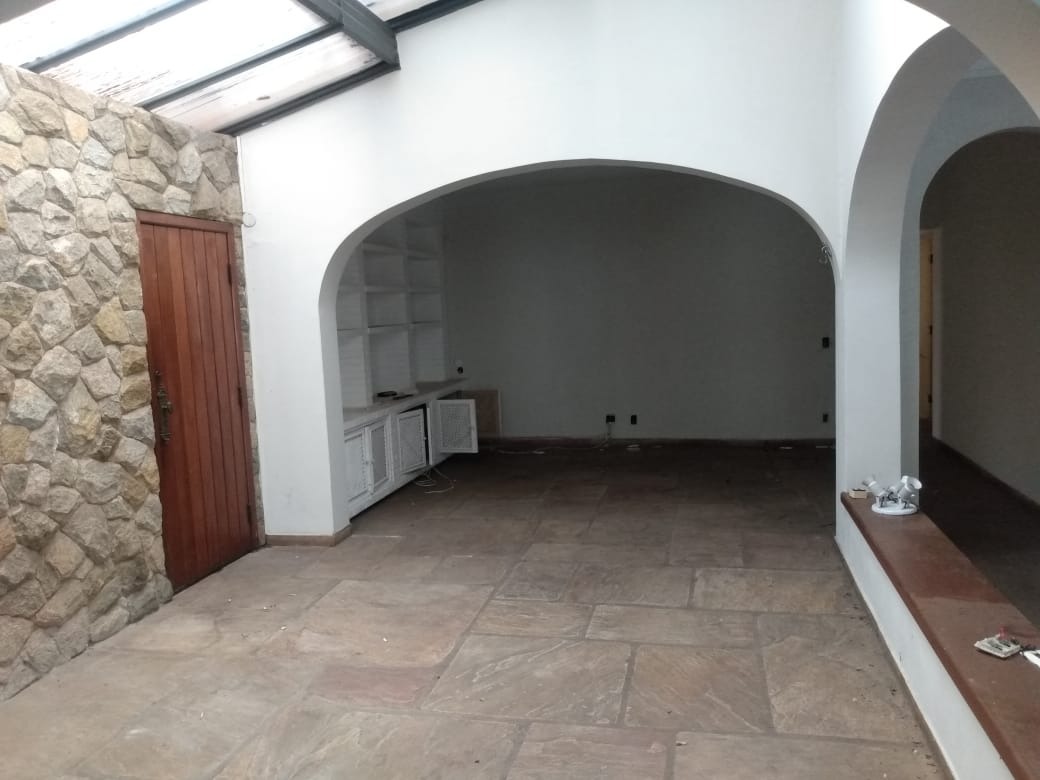 Casa à venda com 4 quartos, 360m² - Foto 3