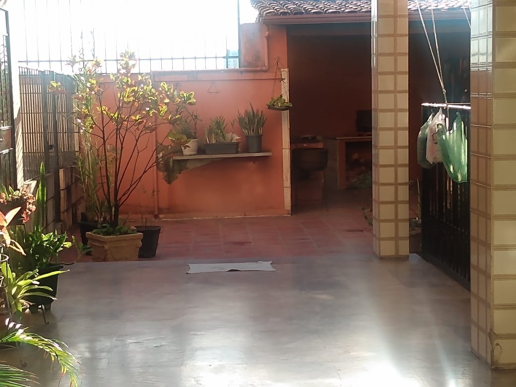 Casa à venda com 9 quartos, 360m² - Foto 5