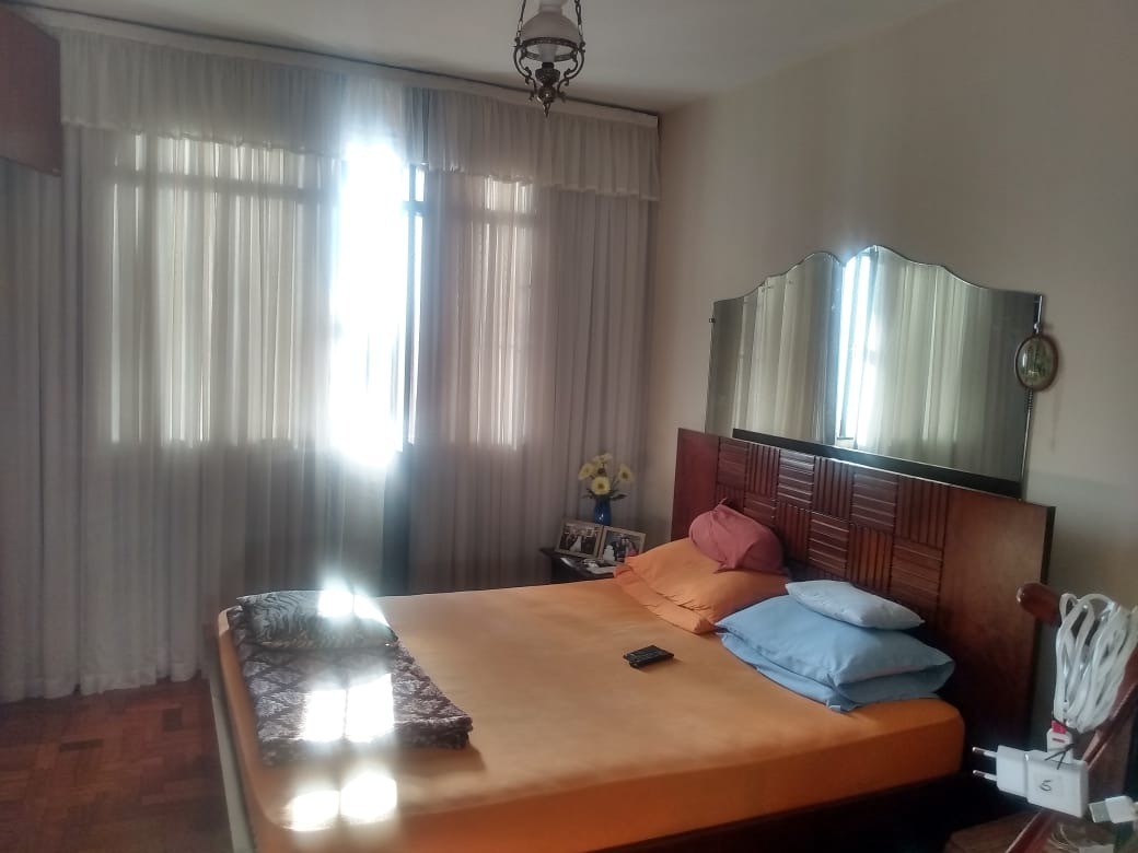 Casa à venda com 9 quartos, 360m² - Foto 11