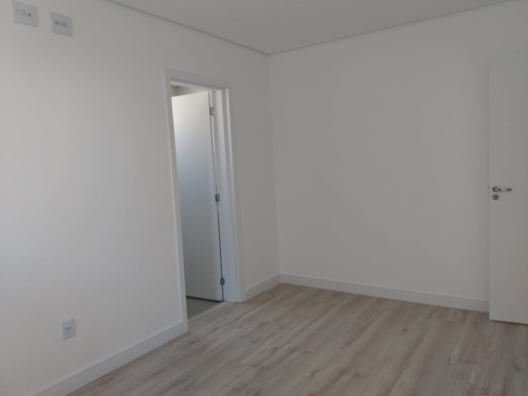 Apartamento à venda com 4 quartos, 143m² - Foto 8