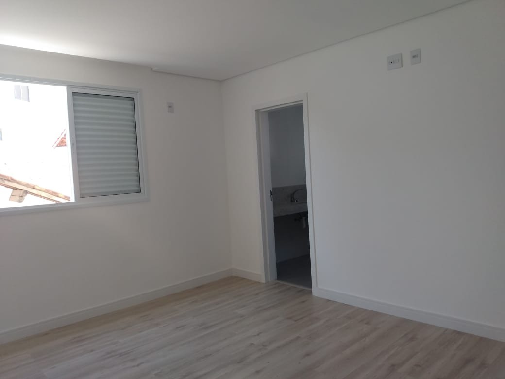 Apartamento à venda com 4 quartos, 143m² - Foto 9