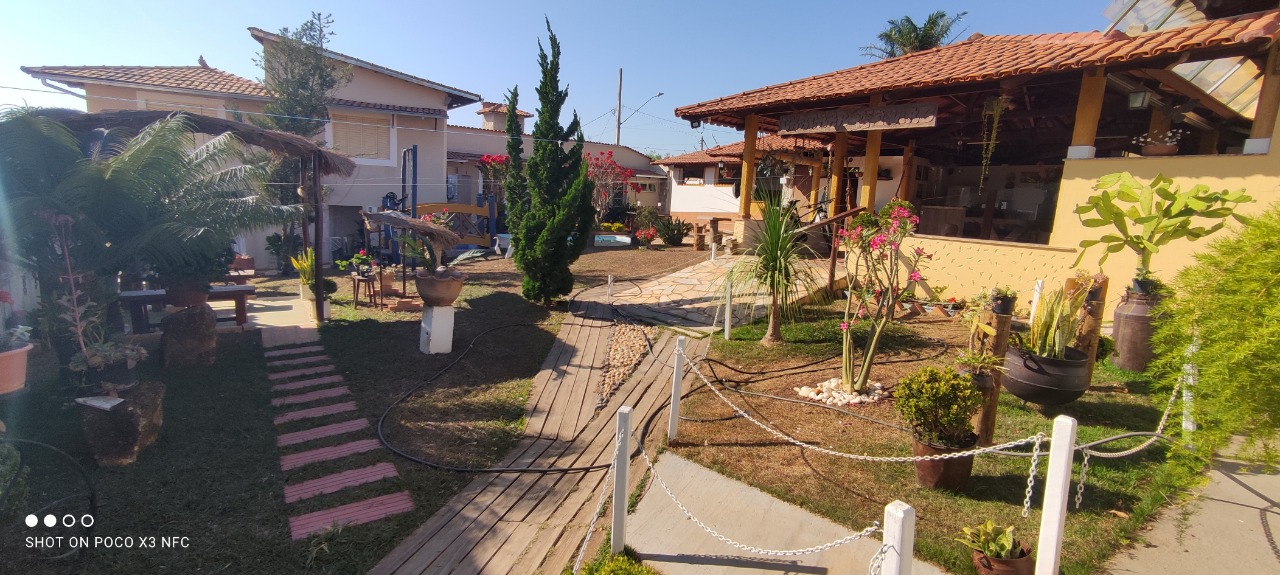 Casa à venda com 5 quartos, 400m² - Foto 1