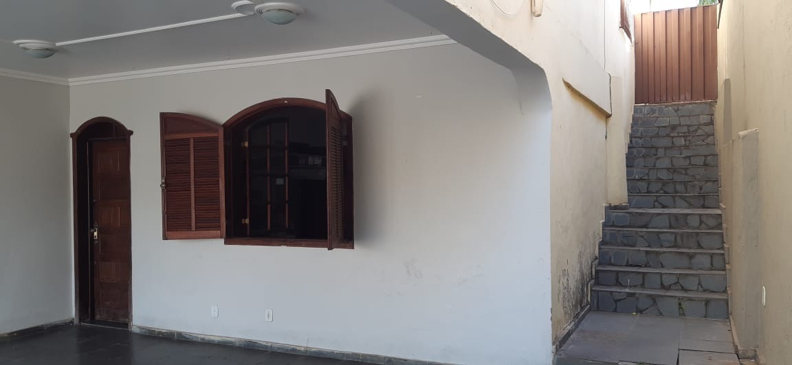 Casa à venda com 3 quartos, 200m² - Foto 18