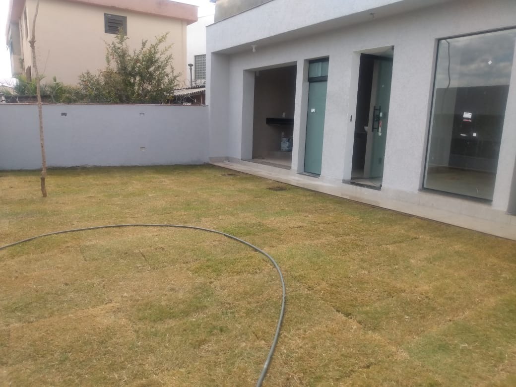 Casa à venda com 4 quartos, 300m² - Foto 6