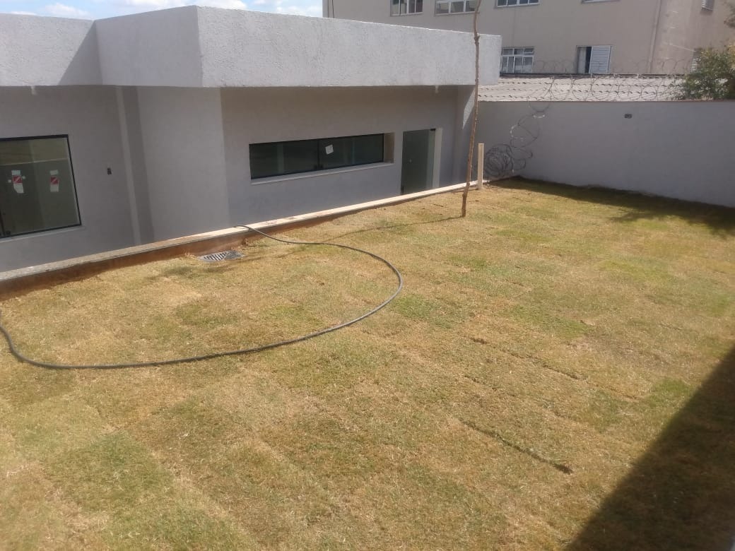 Casa à venda com 4 quartos, 300m² - Foto 7